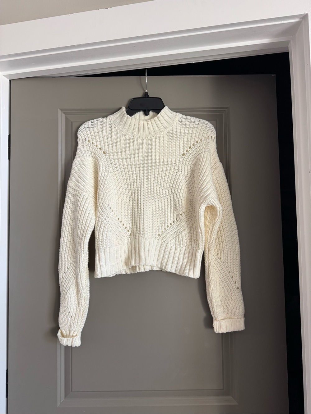 vestique Cream Chunky Mock Neck Sweater